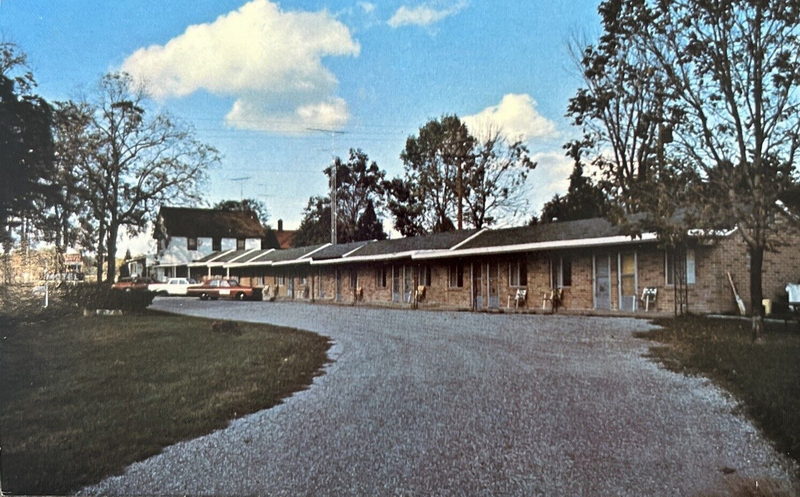 Rosiers Motel (Rosier Motel) - Old Postcard (newer photo)